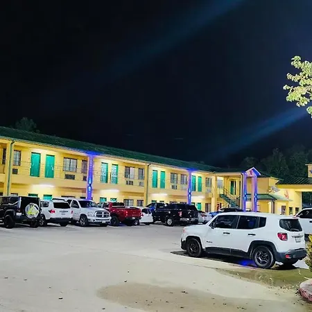 Scottish Inn & Suites